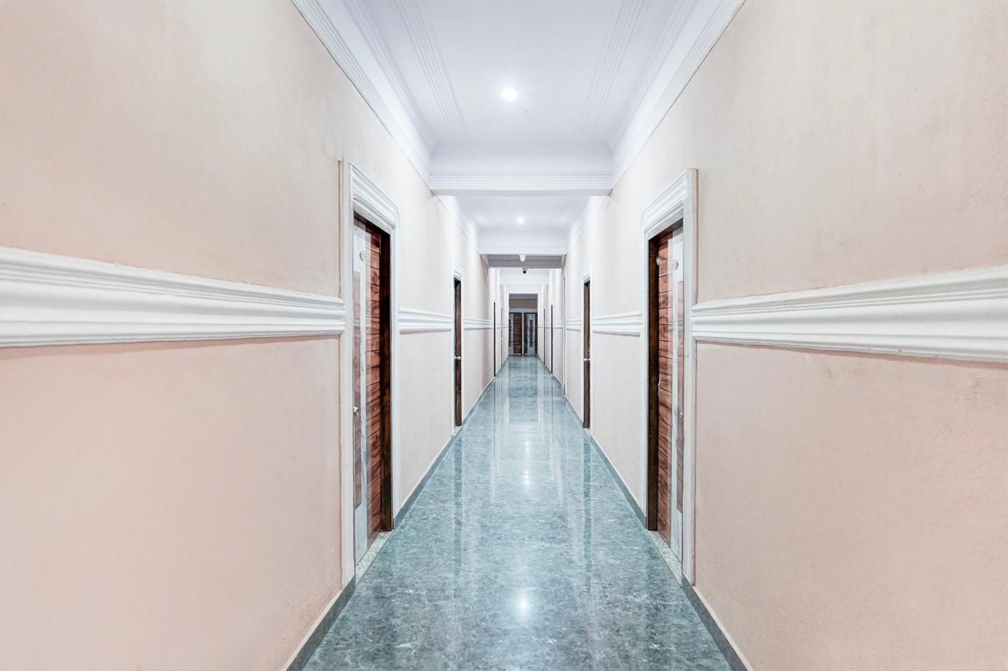 Collection O Shandilya Grand Residency グレーター・ノイダ エクステリア 写真