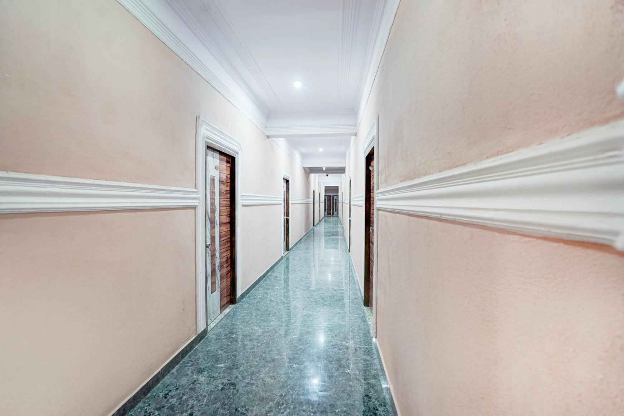 Collection O Shandilya Grand Residency グレーター・ノイダ エクステリア 写真